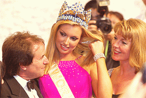 chris de burgh and daughter Rosanna and mom