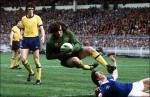 Pat Jennings in action for Arsenal. The player on left is Dublin born Dave O'Leary